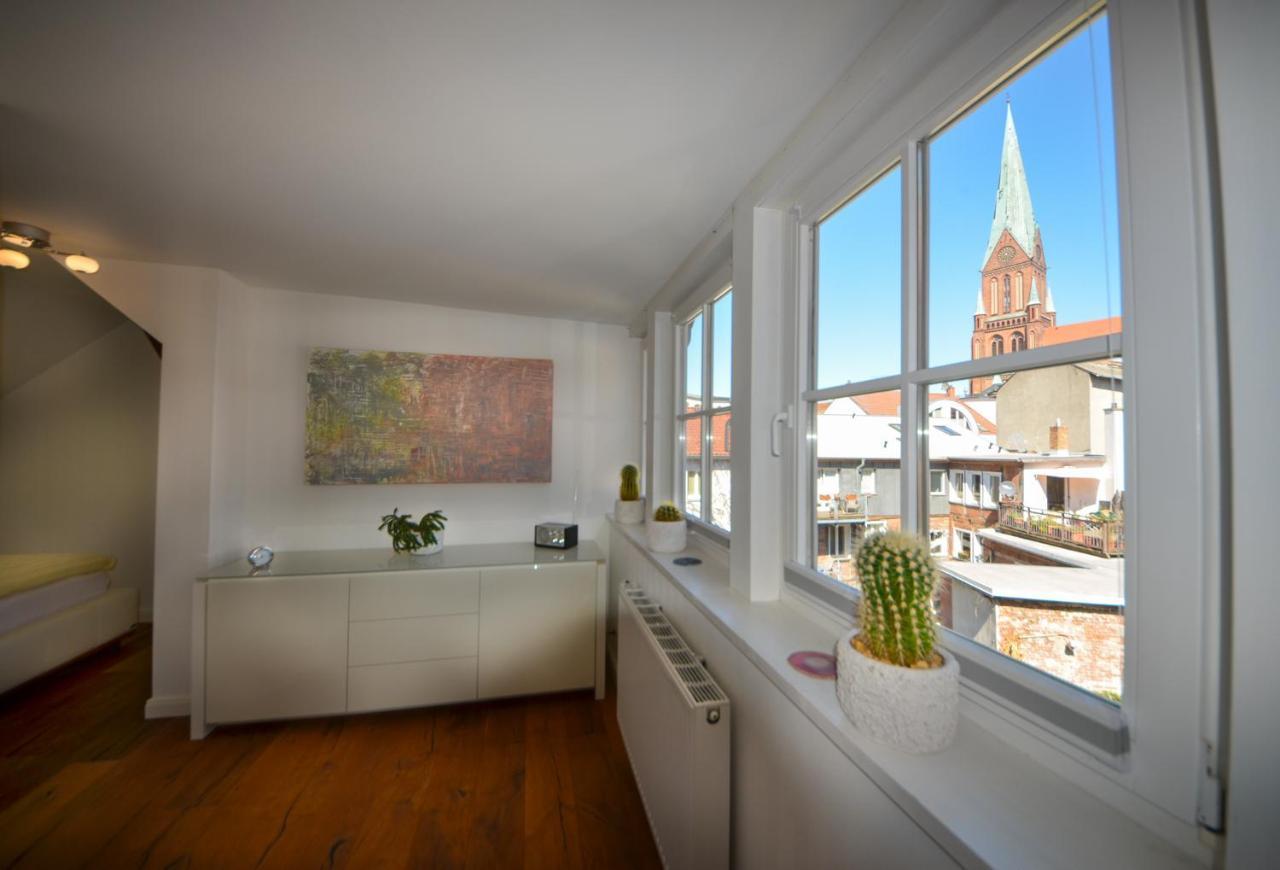 Stadtjuwel Schwerin Luxus Ferienhaus In Der Altstadt Bagian luar foto